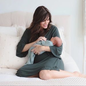 Caden Lane Forest green ribbed bamboo knit maternity breast-feeding robe